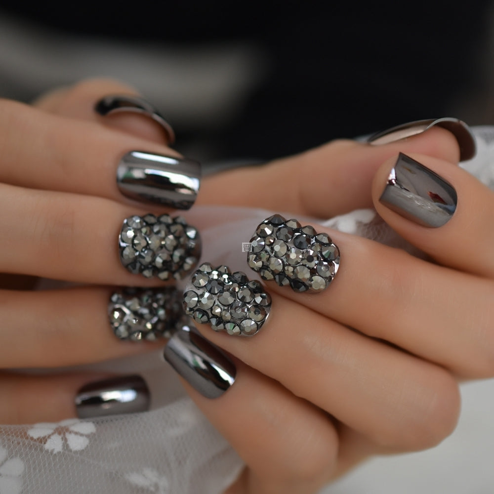 Metal false nails