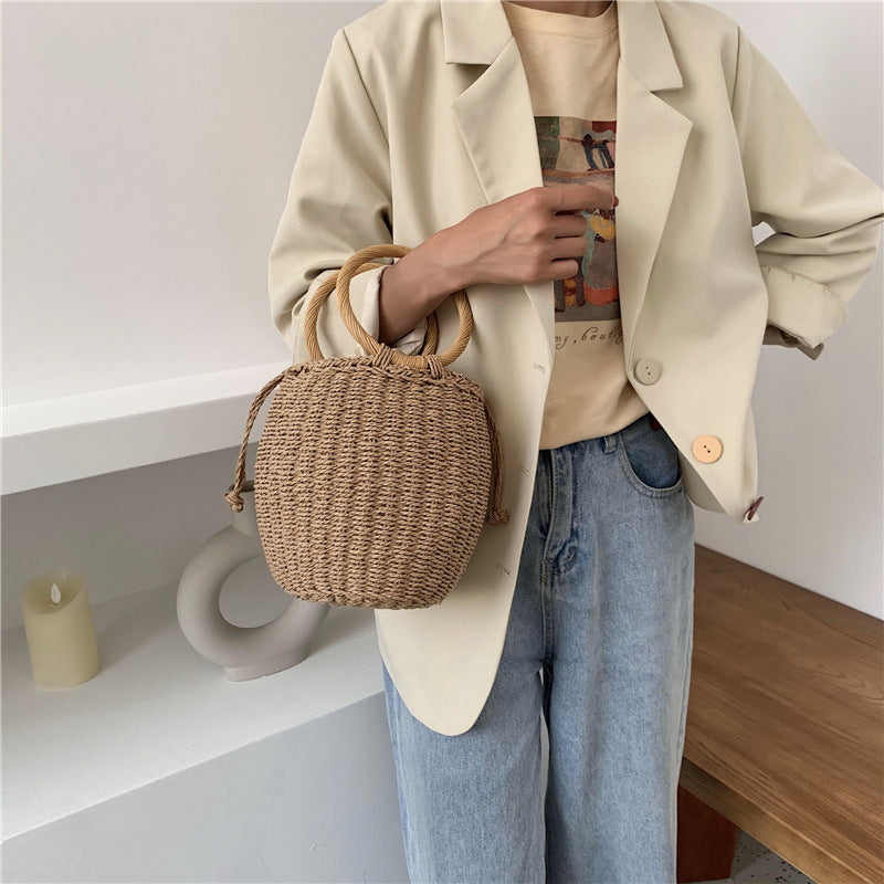 Straw pottery shaped handbag